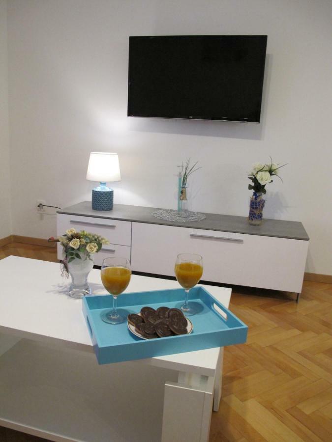 Perivoj Appartement Kaštela Buitenkant foto